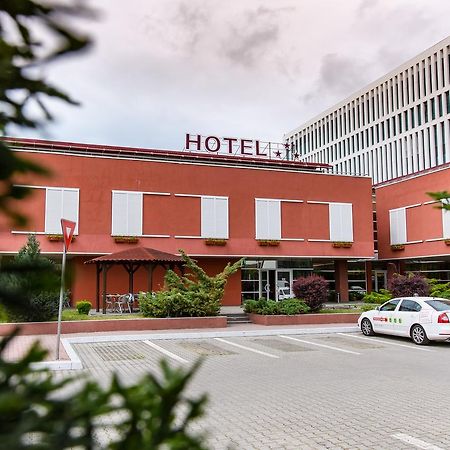 Hotel Torontal Timişoara Buitenkant foto