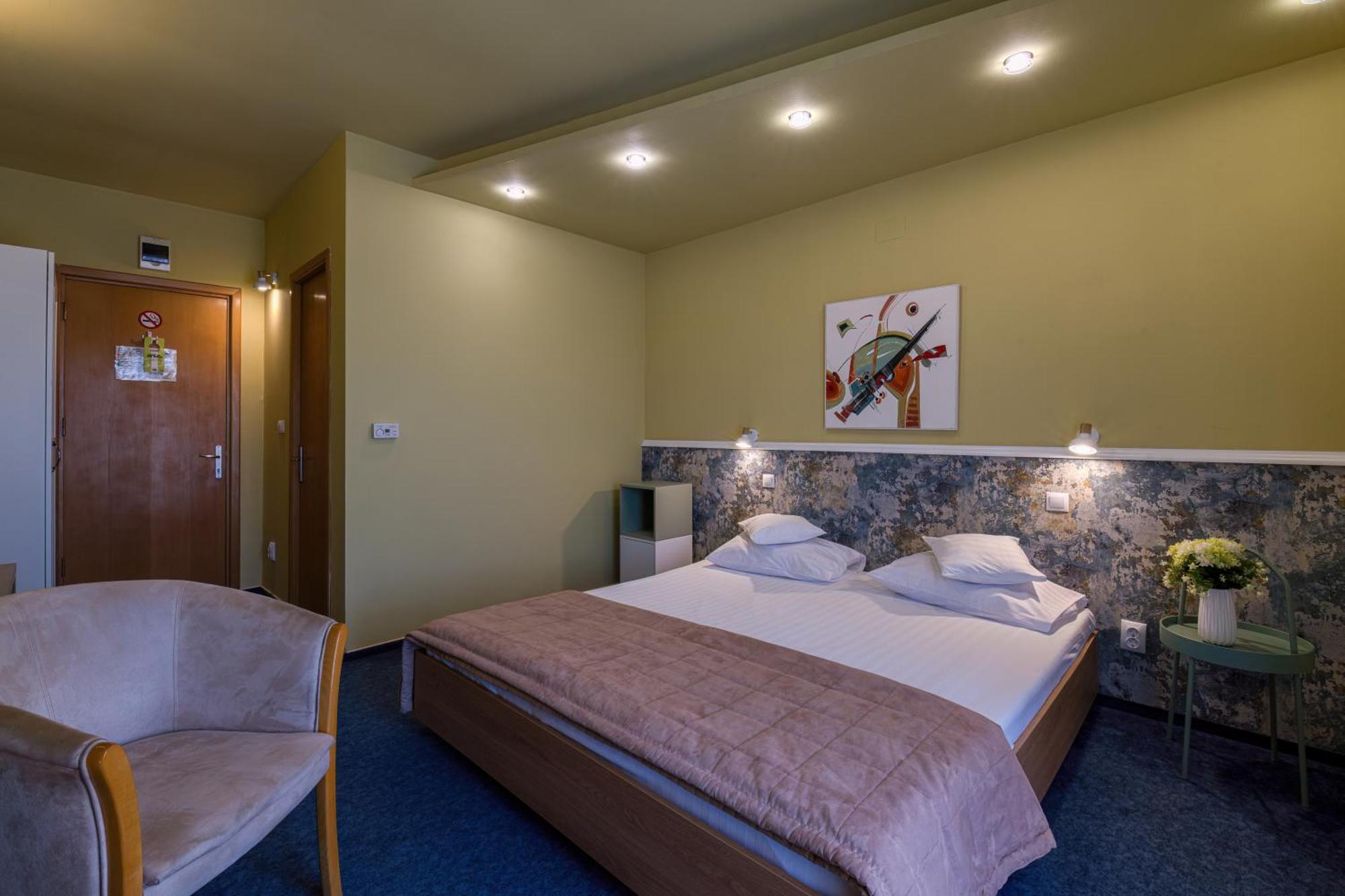 Hotel Torontal Timişoara Buitenkant foto