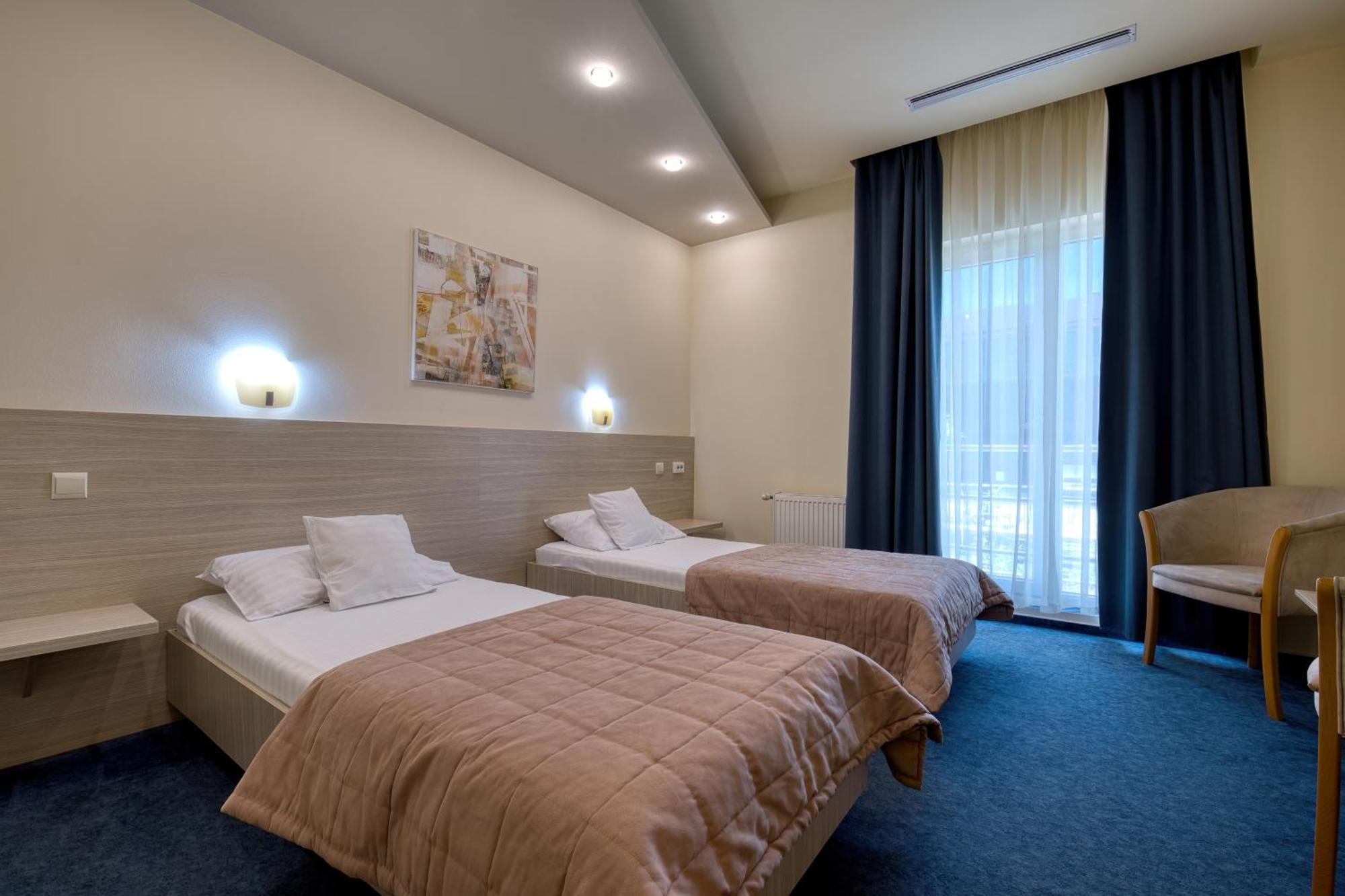 Hotel Torontal Timişoara Buitenkant foto