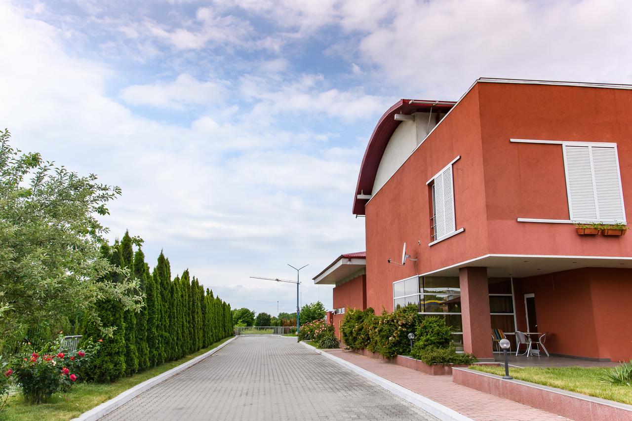 Hotel Torontal Timişoara Buitenkant foto