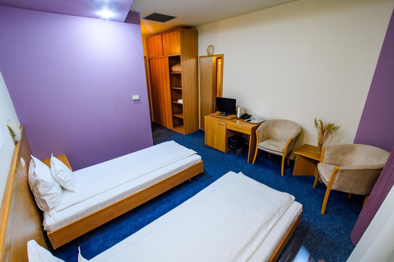 Hotel Torontal Timişoara Buitenkant foto