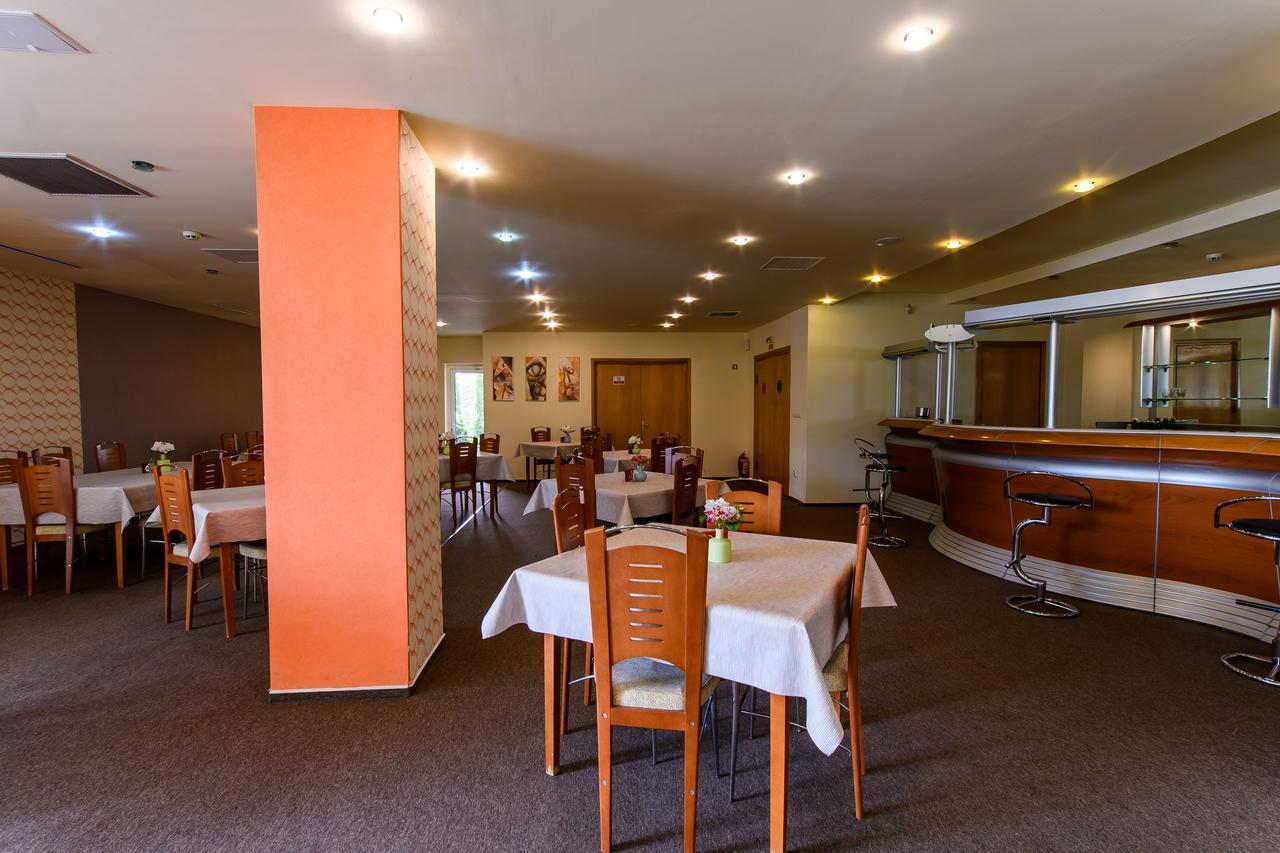 Hotel Torontal Timişoara Buitenkant foto